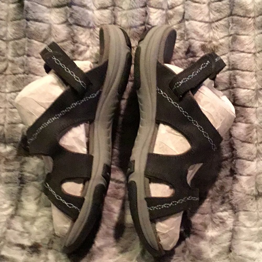 Privo Sandals - Picture 2 of 5